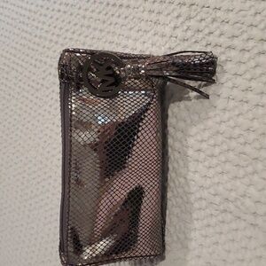 Michael Kors Ltd Edition Metallic Embossed Suede Signature Cosmetic Case NWOT